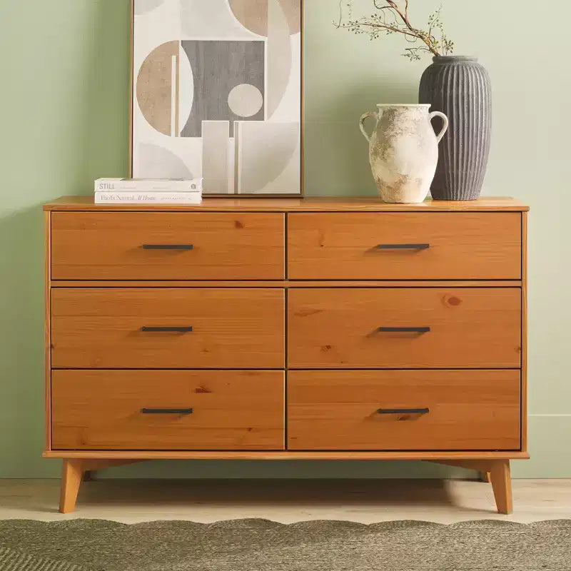 Cómoda moderna de madera maciza con 6 cajones y tiradores metálicos