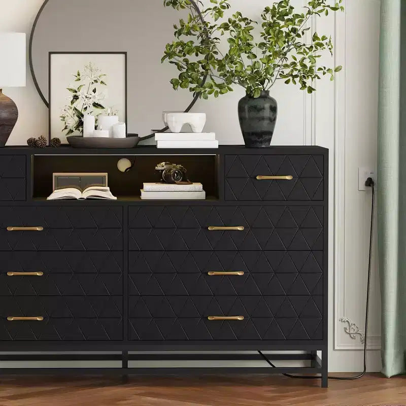 Moderne Kommode aus Holz mit 8 Schubladen fürs Schlafzimmer, 55 Zoll breit, TV-Ständer aus Holz mit LED-Beleuchtung und Steckdose, für Wohnzimmer und Flur