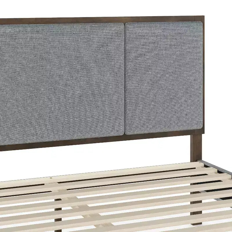 Cama de plataforma de madera maciza con base tapizada y cabecero con paneles empotrados, base de listones de madera, no necesita somier
