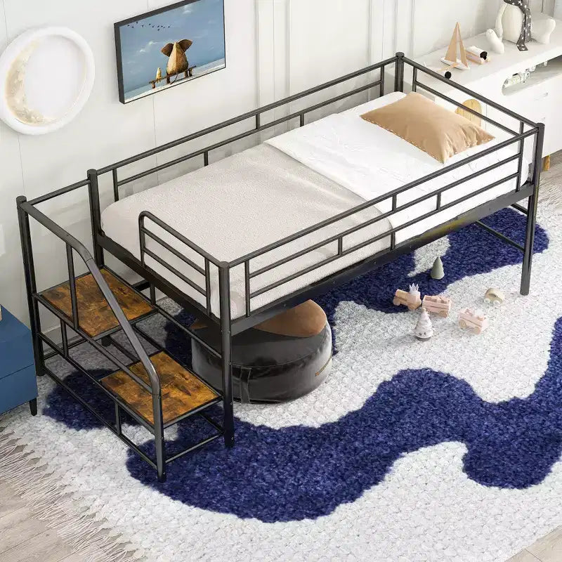 Niedriges Hochbett in Twin-Size mit Aufbewahrungstreppe, Metall-Hochbettgestell mit Schutzgittern, Schwarz