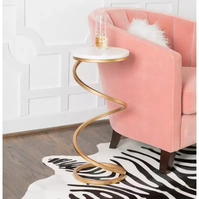 Grendon DContemporary Beistelltisch mit Achatplatte, handgefertigter goldener spiralförmiger Beistelltisch mit Metallfuß, glamouröser Akzenttisch neben dem Sessel zur Wohnraumdekorationrink Table - Powell Company