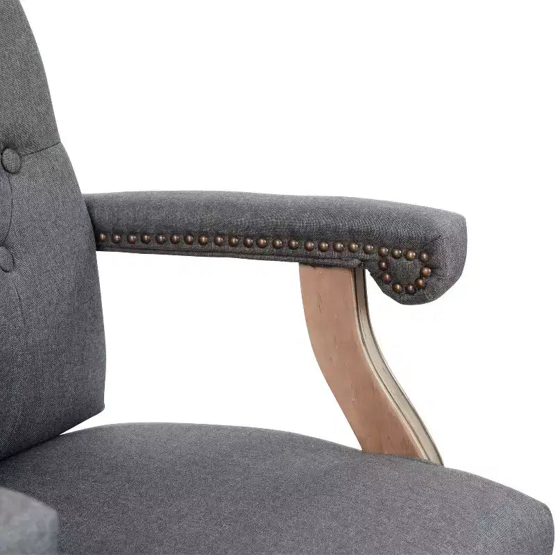 Drehbarer Chefsessel mit Armlehnen