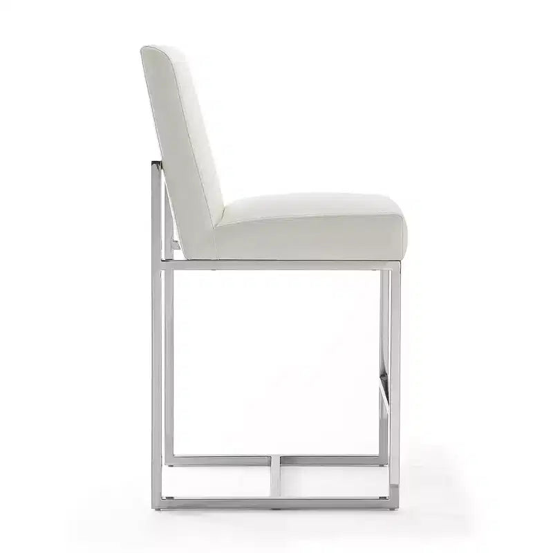Barhocker aus Edelstahl in Tresenhöhe
